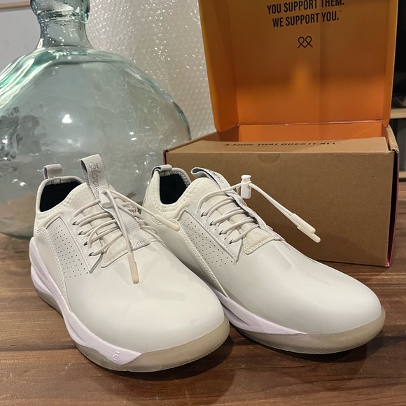 Clove Classic Brilliant White Women's Bungee Athletic Shoe 8 - Picture 5 of 13